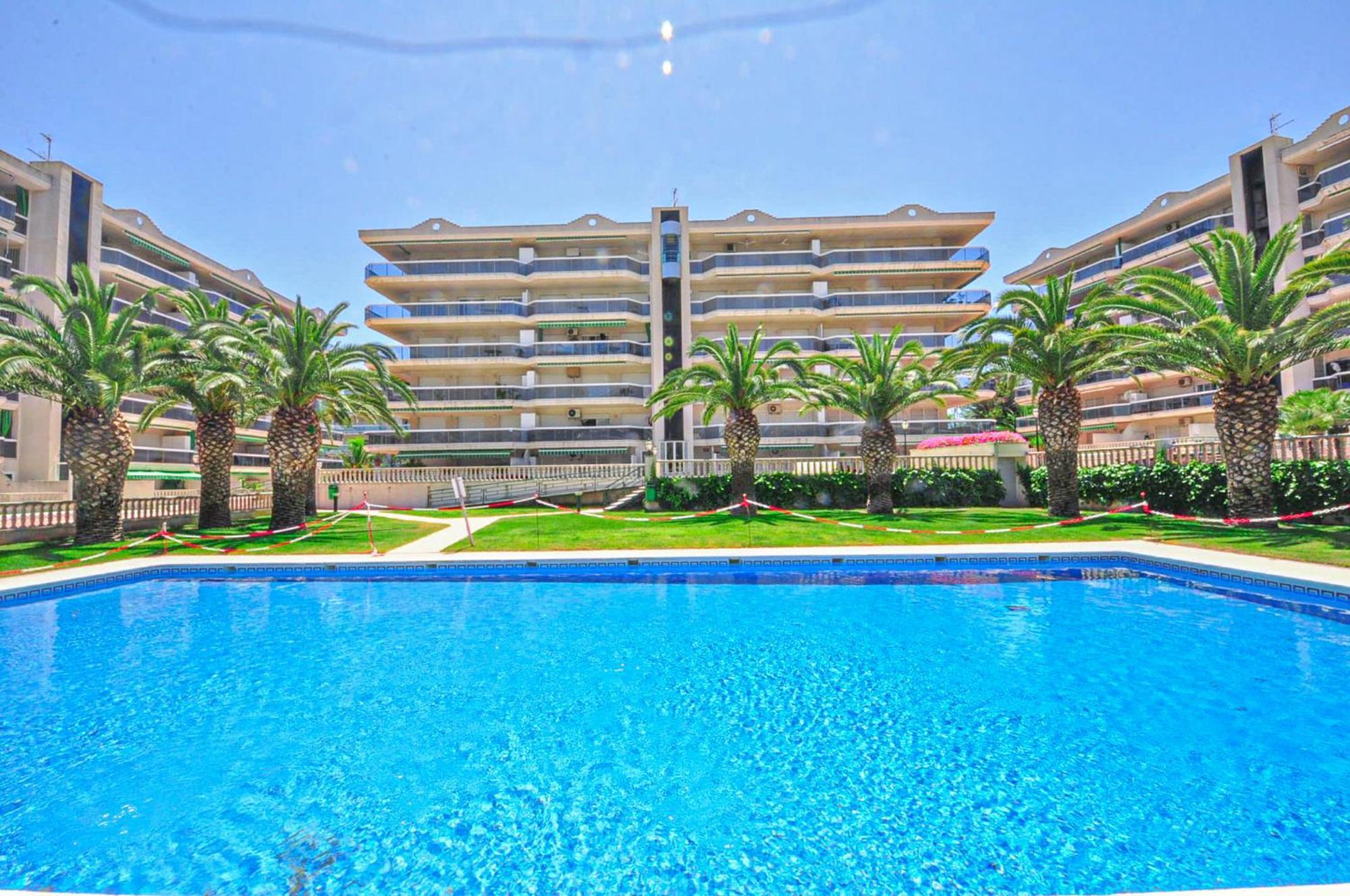 Living Park Salou - Only Families Apartment Exterior photo